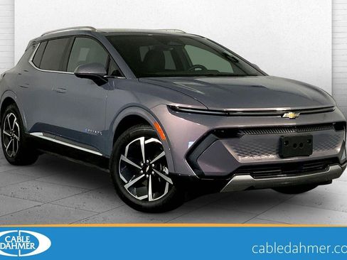 Used 2025 Chevrolet Equinox EV LT image 1