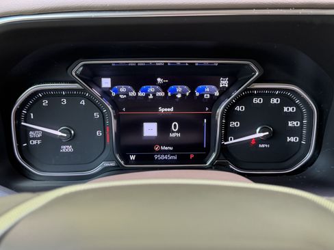 Used 2021 GMC Yukon Denali w/ Denali Ultimate Package AWD/4WD image 20