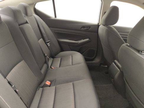 Used 2025 Nissan Altima 2.5 SV FWD image 19