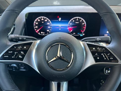 Used 2026 Mercedes-Benz GLB 250 image 14