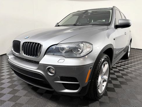 Used 2011 BMW X5 xDrive35i AWD/4WD image 3