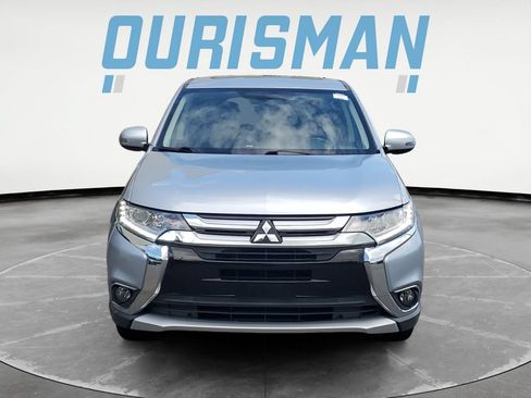 Used 2017 Mitsubishi Outlander SE AWD/4WD image 8