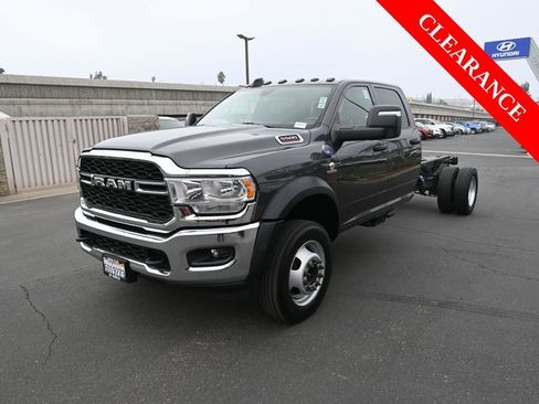 Used 2023 RAM 5500 Tradesman image 4