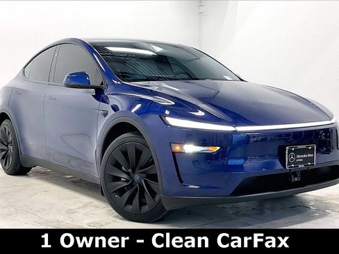 Used 2026 Tesla Model Y AWD image 1