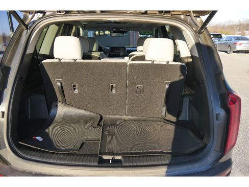 Used 2022 Kia Telluride S image 33