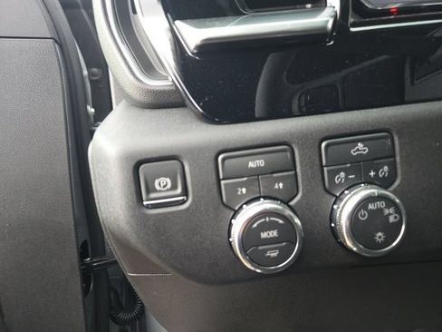 Used 2026 GMC Sierra 1500 SLE w/ LPO, GMC Protection Package AWD/4WD image 25