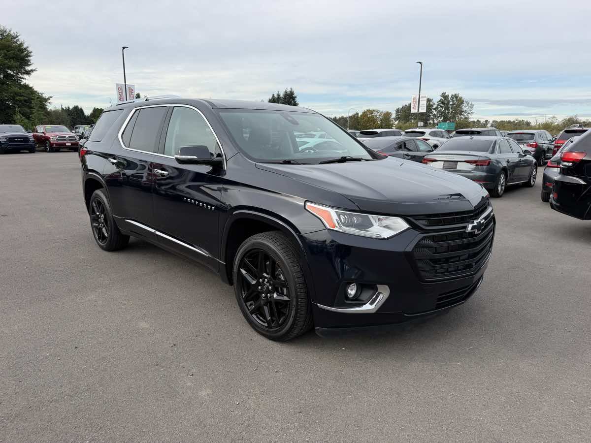 Used 2020 Chevrolet Traverse Premier w/ LPO, Midnight Edition AWD/4WD image 2