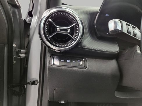 Used 2025 Chevrolet Equinox LT image 11