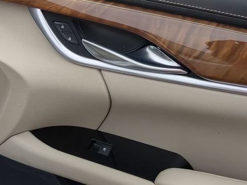 Used 2019 Cadillac XTS Luxury FWD image 36