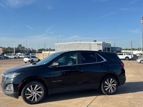 Used 2023 Chevrolet Equinox LT FWD image 9