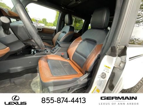 Used 2024 Ford Bronco Outer Banks AWD/4WD image 12