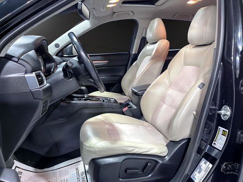 Used 2017 MAZDA CX-5 Touring w/ Preferred Equipment Package image 9