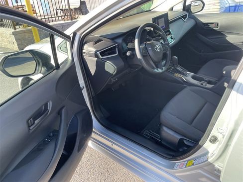 Used 2023 Toyota Corolla LE image 14