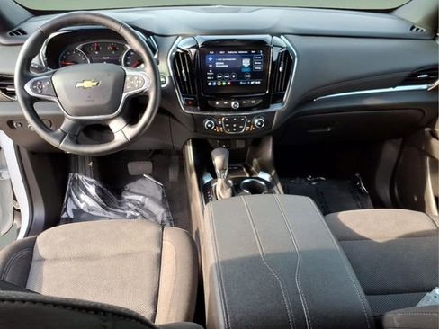 Used 2023 Chevrolet Traverse LT FWD image 14