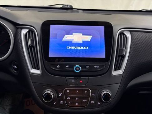 Used 2024 Chevrolet Malibu LT image 35