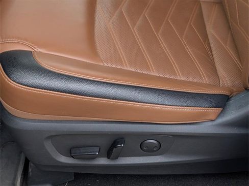 Used 2024 Nissan Pathfinder Platinum w/ Cargo Package image 25