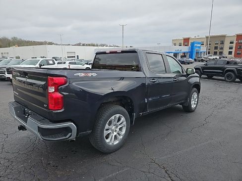 Used 2023 Chevrolet Silverado 1500 LT AWD/4WD image 7