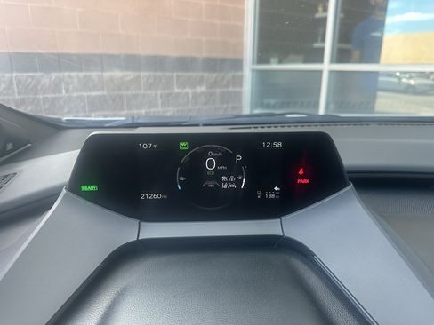 Used 2024 Toyota Prius Prime Premium FWD image 15