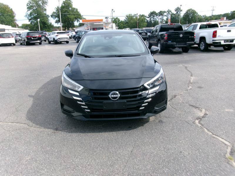 Used 2025 Nissan Versa SV FWD image 3