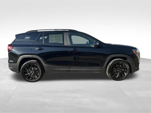 Used 2024 GMC Terrain SLE w/ Driver Convenience Package AWD/4WD image 9