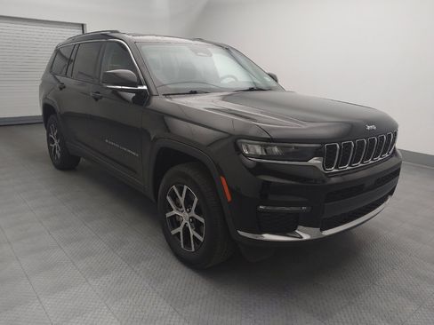 Used 2023 Jeep Grand Cherokee L Limited AWD/4WD image 13