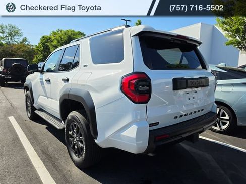 Used 2025 Toyota 4Runner SR5 AWD/4WD image 4