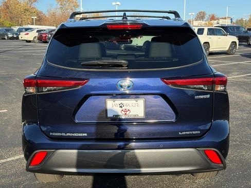 Certified 2022 Toyota Highlander Limited image 7