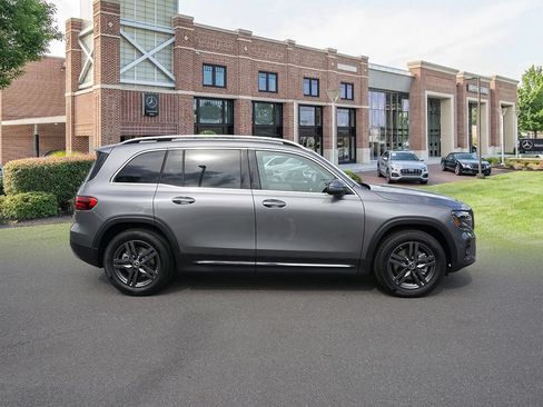 Used 2025 Mercedes-Benz GLB 250 image 5