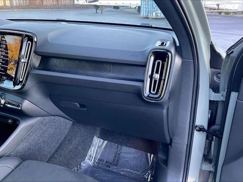 Used 2023 Volvo C40 P8 Recharge Ultimate image 19