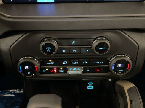 New 2025 Ford Bronco Badlands w/ Sasquatch Package image 14