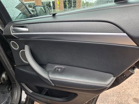 Used 2012 BMW X6 M image 19