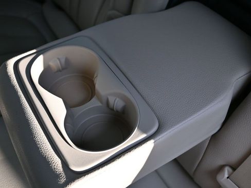 Used 2021 Lincoln Nautilus FWD image 27