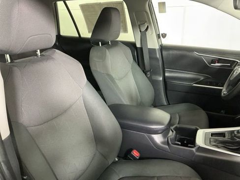 Used 2024 Toyota RAV4 XLE FWD image 22
