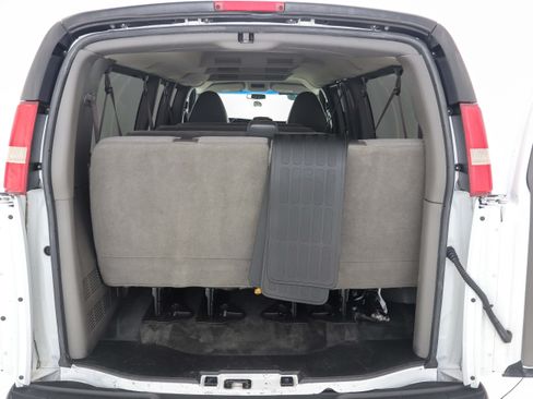 Used 2015 Chevrolet Express 3500 LT w/ LT Preferred Equipment Group RWD image 11