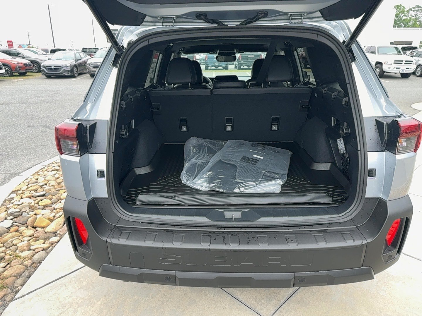 New 2026 Subaru Outback Limited w/ Premium/Limited Plus Package AWD/4WD image 8