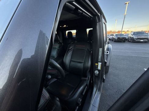 Used 2023 Jeep Gladiator Rubicon w/ LED Lighting Group image 17