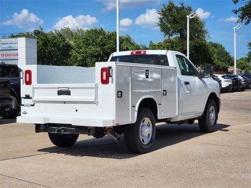 New 2024 RAM 2500 Tradesman w/ Convenience Group image 3