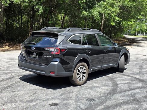 Used 2023 Subaru Outback Premium AWD/4WD image 5