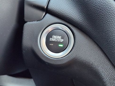 Used 2023 Chevrolet Equinox LT image 21