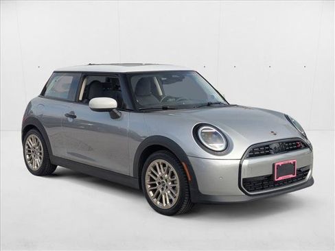 Certified 2025 MINI Cooper S image 3