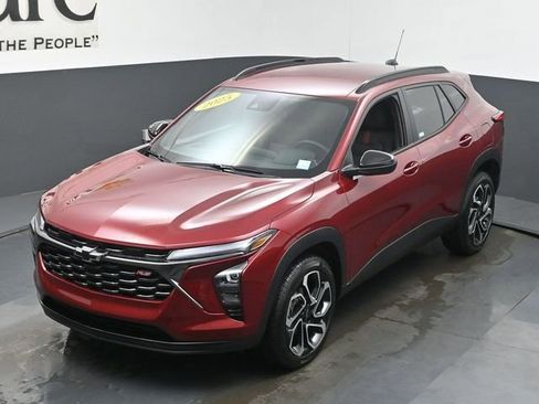 Used 2025 Chevrolet Trax RS FWD image 45