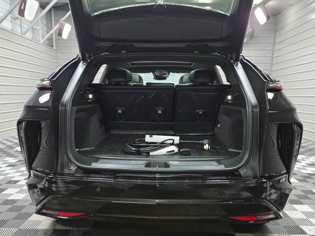 Used 2024 Cadillac Lyriq Sport w/ LPO, Floor Liner Package AWD/4WD image 40