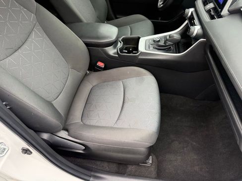 Used 2023 Toyota RAV4 XLE AWD/4WD image 51