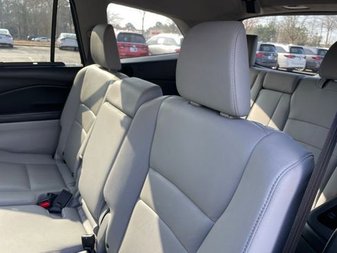 Used 2016 Honda Pilot Touring image 44