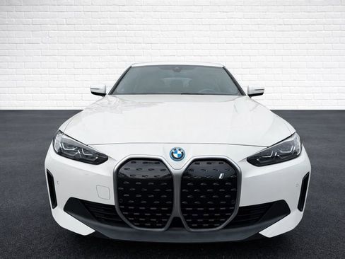 Used 2022 BMW i4 eDrive40 w/ Premium Package image 2