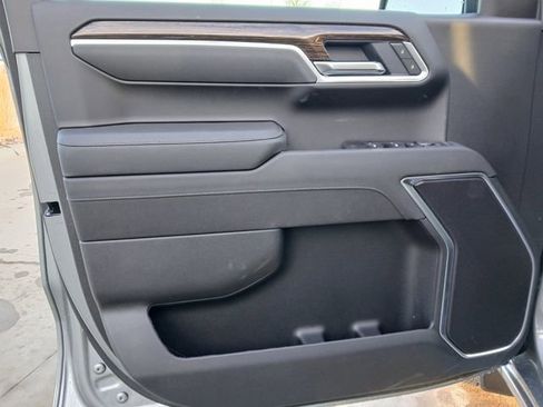 New 2026 GMC Sierra 1500 SLE image 11