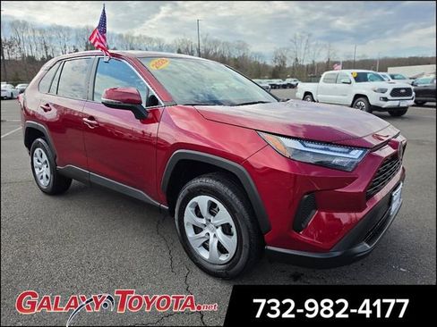 Used 2025 Toyota RAV4 LE AWD/4WD image 1