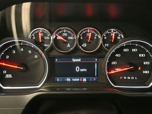 Used 2020 Chevrolet Silverado 2500 LTZ w/ Z71 Off-Road Package image 32