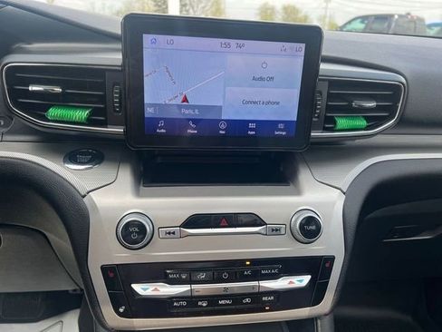 Used 2022 Ford Explorer XLT w/ Equipment Group 202A image 13