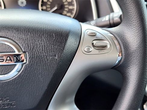 Used 2018 Nissan Murano S image 18